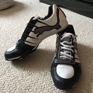 Unique PUMA women’s sneakers